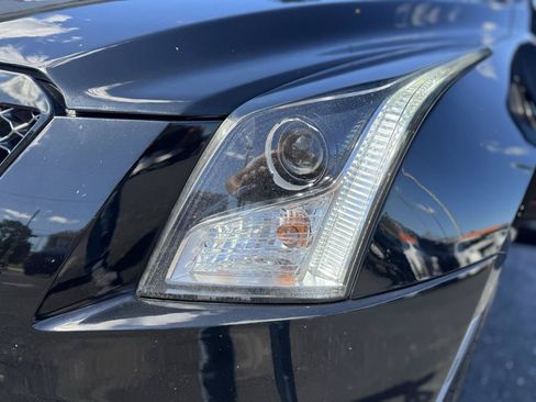 Used 2017 Cadillac ATS V w/ Luxury Package RWD image 21