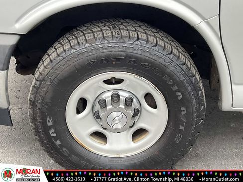 Used 2017 Chevrolet Express 3500 LT w/ LT Preferred Equipment Group image 10