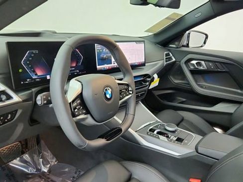 Used 2025 BMW 230i xDrive Coupe image 18