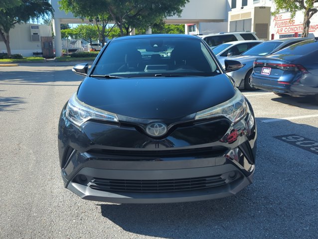 Used 2019 Toyota C-HR LE FWD image 2