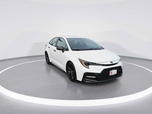 Certified 2021 Toyota Corolla SE image 2