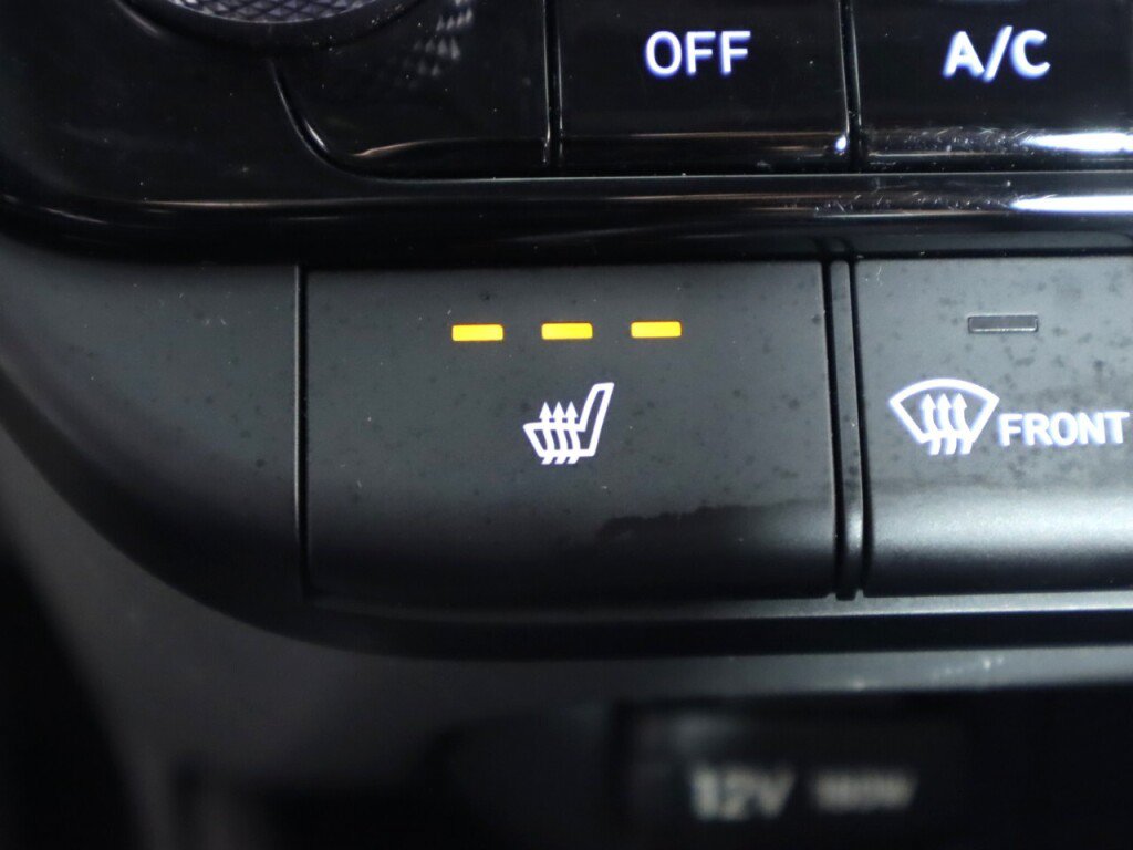Used 2025 Hyundai Elantra SEL FWD image 24