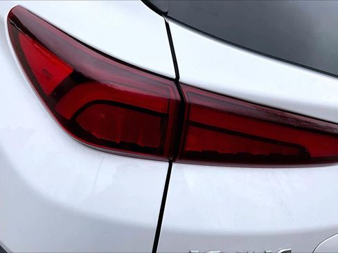 Used 2022 Hyundai Kona Limited AWD/4WD image 28