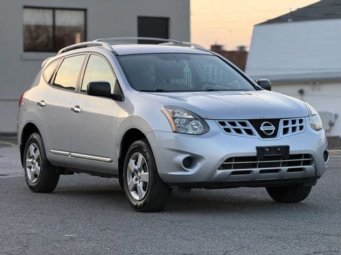 Used 2014 Nissan Rogue S w/ Convenience Package AWD/4WD image 1