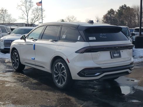 New 2026 Lincoln Nautilus Reserve image 3