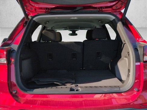 Used 2023 Chevrolet Equinox LT FWD image 6
