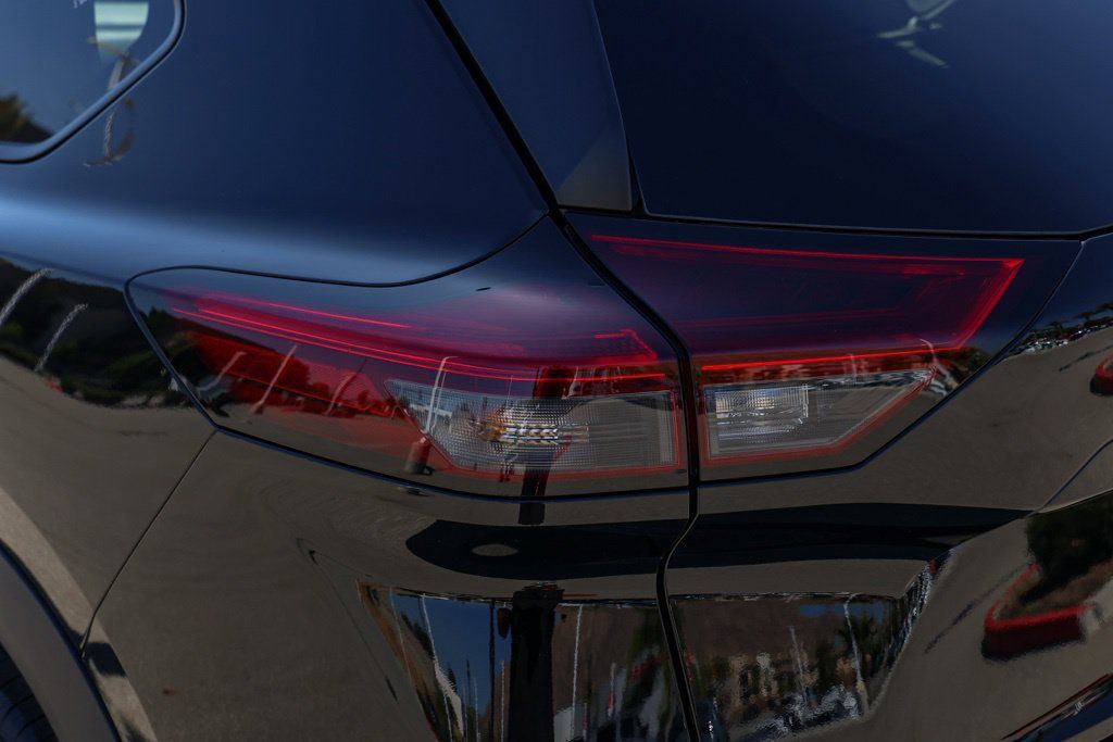 New 2026 Nissan Rogue S FWD image 8
