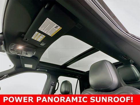 Used 2023 Lincoln Navigator Reserve image 13