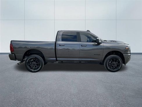 Used 2026 RAM 2500 Laramie AWD/4WD image 6