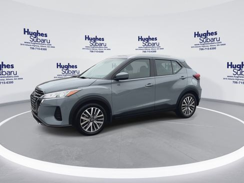 Used 2023 Nissan Kicks SV image 6
