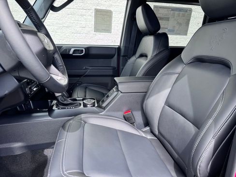 New 2026 Ford Bronco Outer Banks image 15