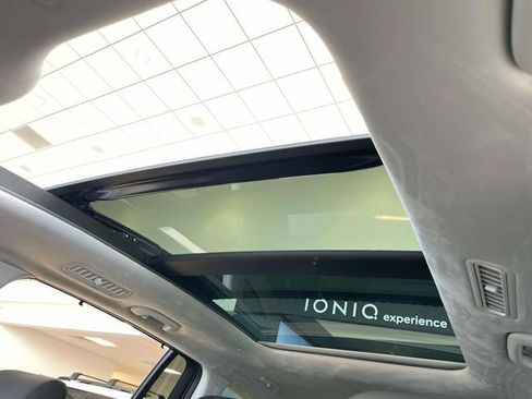 New 2026 Hyundai Ioniq 9 Calligraphy image 25
