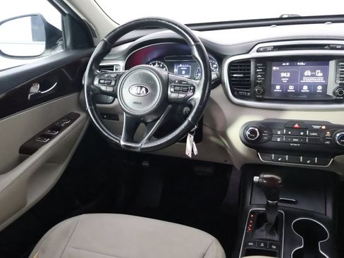 Used 2017 Kia Sorento AWD w/ LX Convenience Package image 27