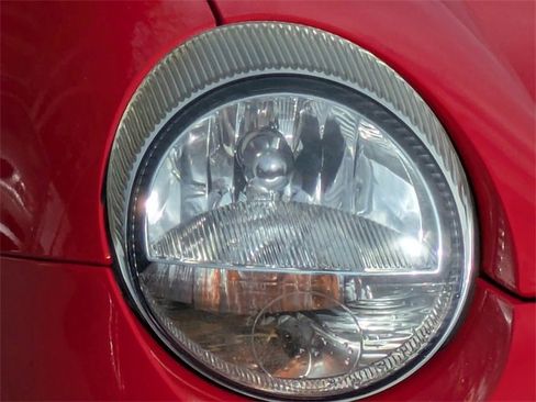 Used 2002 Ford Thunderbird image 25