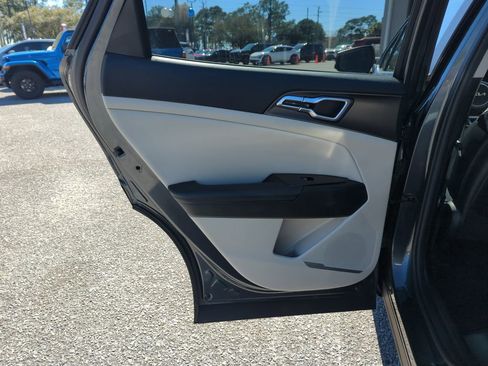 Used 2023 Kia Sportage EX image 27