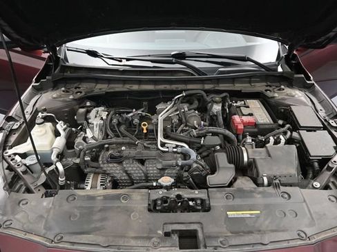 Used 2025 Nissan Altima 2.5 SV FWD image 24