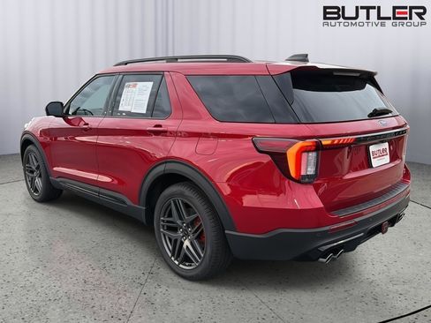 Used 2025 Ford Explorer ST w/ Sun And Sound Package AWD/4WD image 4
