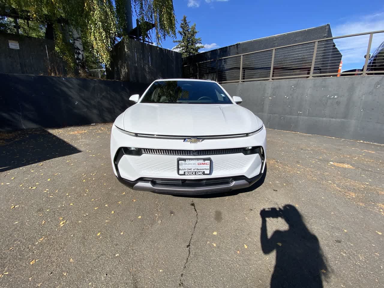 Used 2024 Chevrolet Equinox EV LT FWD image 9