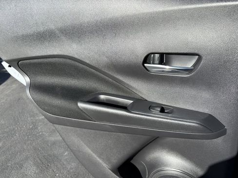 Certified 2024 Nissan Kicks SV image 10