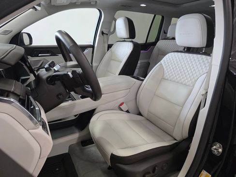 Used 2024 GMC Acadia Denali w/ Super Cruise Package AWD/4WD image 9