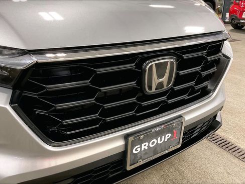 Used 2024 Honda CR-V LX image 29