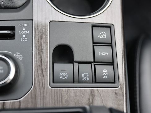 Used 2023 Toyota Highlander Platinum AWD/4WD image 38