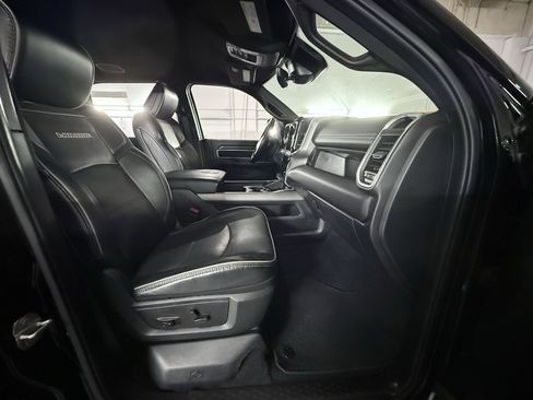 Used 2023 RAM 3500 Laramie w/ Night Edition image 31