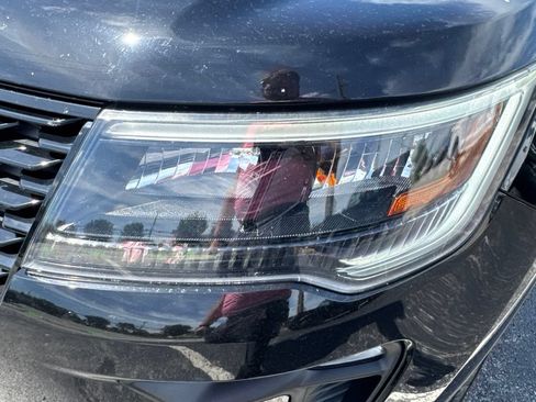Used 2018 Ford Explorer Sport AWD/4WD image 47