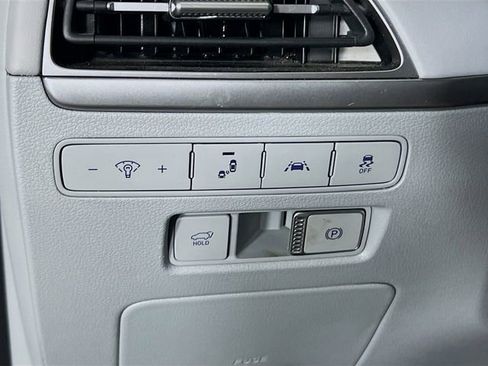 Used 2022 Hyundai Palisade SEL w/ Premium Package image 12