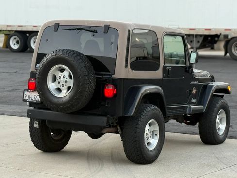 Used 2002 Jeep Wrangler Sahara AWD/4WD image 10