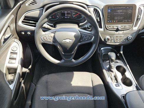 Used 2024 Chevrolet Malibu LT FWD image 12
