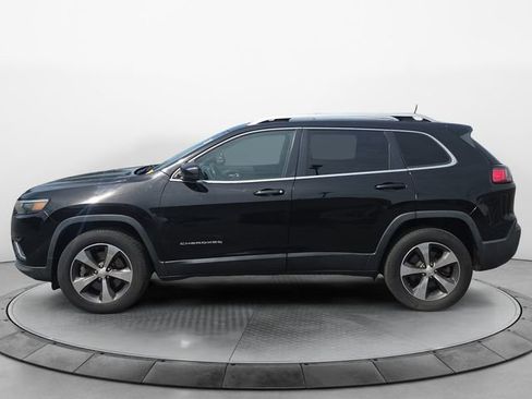 Used 2019 Jeep Cherokee Limited w/ Technology Group AWD/4WD image 2