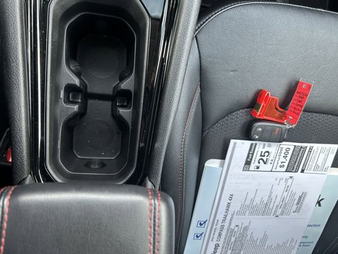 Used 2022 Jeep Compass Trailhawk image 32