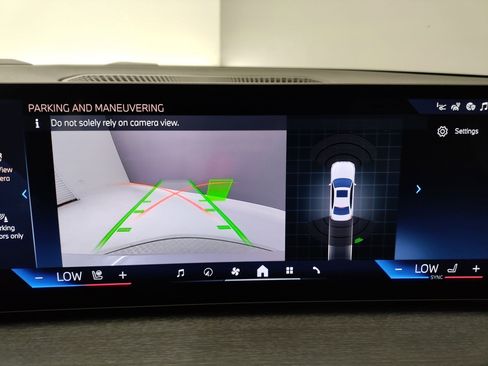 New 2026 BMW 330i Sedan w/ Premium Package image 21