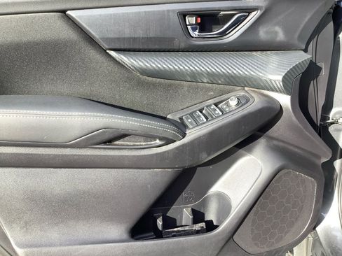 Used 2024 Subaru Ascent Premium w/ Convenience Package image 12