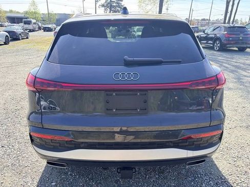Used 2025 Audi Q5 Premium Plus w/ Premium Plus AWD/4WD image 4