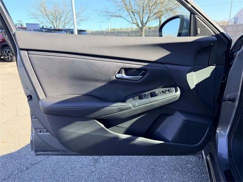 Used 2021 Nissan Sentra SV image 16