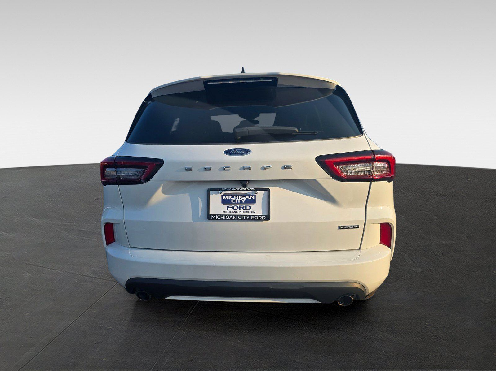 Used 2023 Ford Escape ST-Line Select AWD/4WD image 4