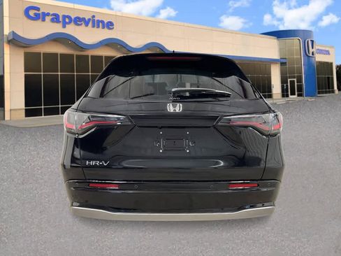 New 2026 Honda HR-V EX-L image 4