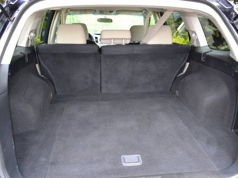 Used 2012 Subaru Outback 2.5i Premium w/ All-Weather Pkg image 34