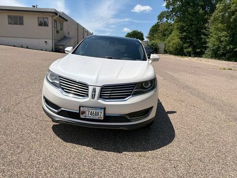 Used 2016 Lincoln MKX Reserve w/ Equipment Group 102A AWD/4WD image 10