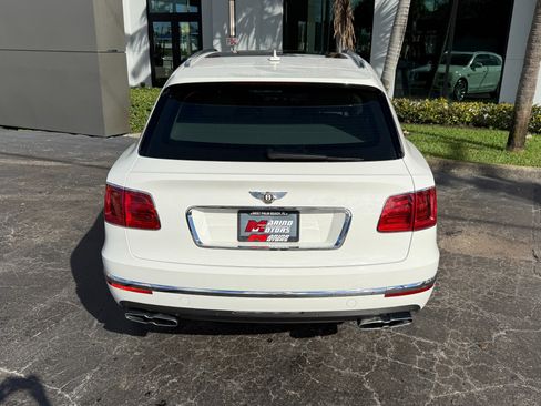 Used 2020 Bentley Bentayga image 16