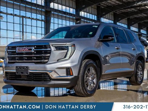 Used 2025 GMC Acadia Elevation image 1