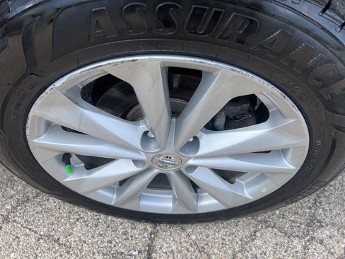 Used 2017 Nissan Rogue Sport SV w/ SV All-Weather Package image 40