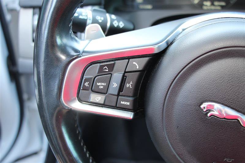Used 2018 Jaguar XF S AWD/4WD image 38