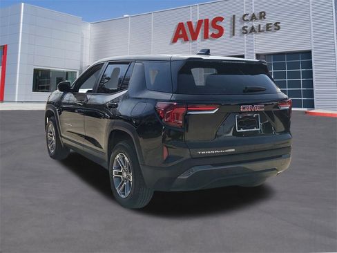 Used 2025 GMC Terrain Elevation image 3