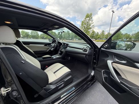 Used 2016 Honda Civic EX-T image 18