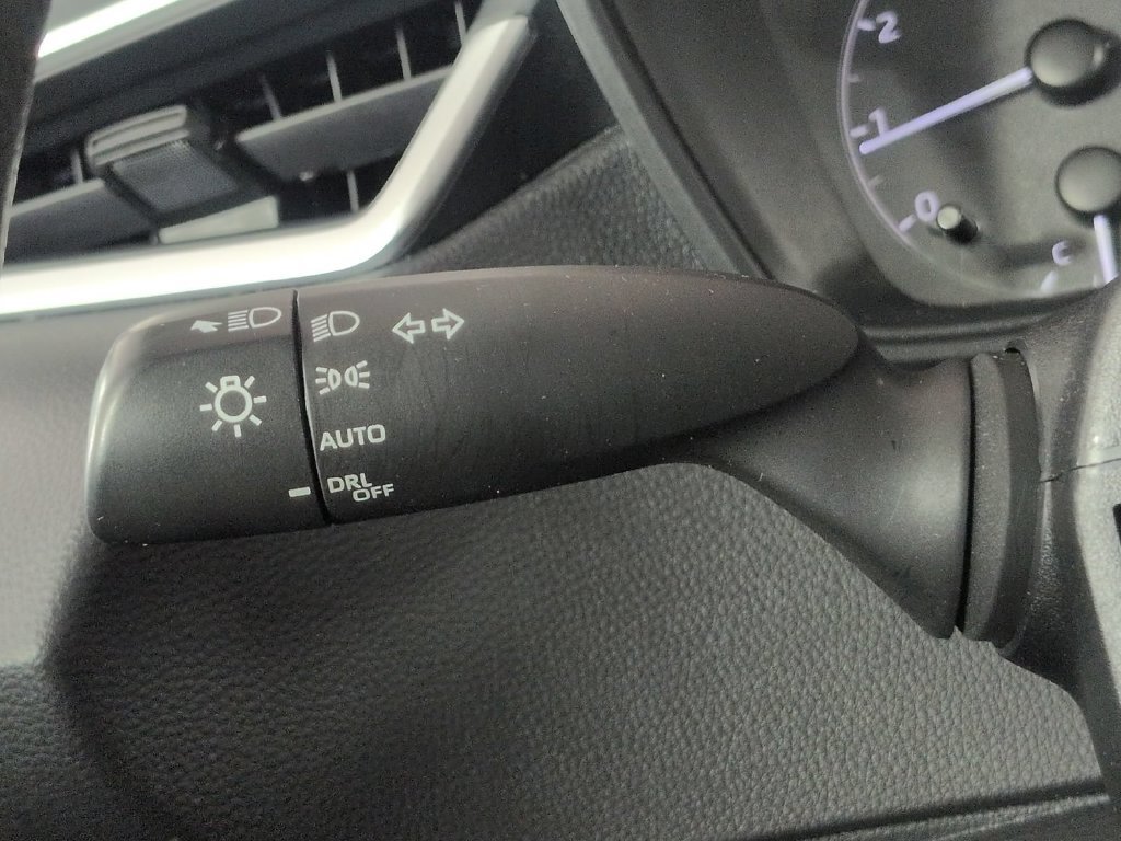 Used 2024 Toyota Corolla LE FWD image 38