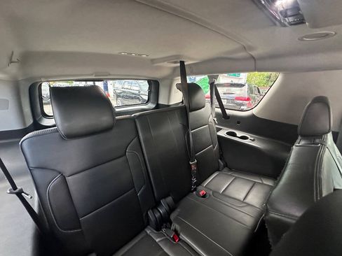 Used 2018 GMC Yukon XL Denali w/ Denali Ultimate Package AWD/4WD image 19