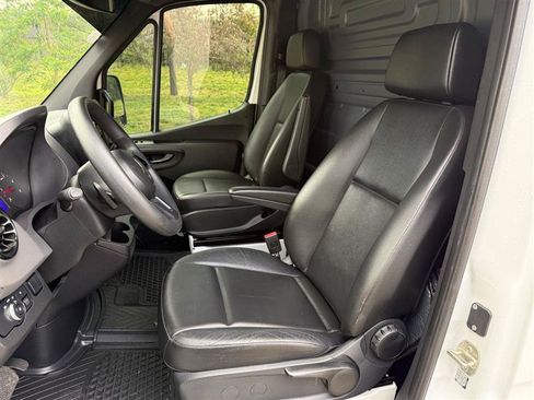 Used 2019 Mercedes-Benz Sprinter 144 Cargo image 27